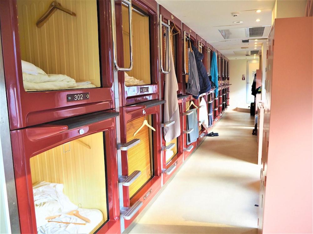 Hostal Oak *